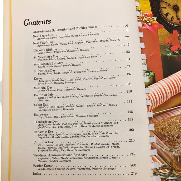 Vtg 70s Holiday Cookbook Beta Sigma Phi International Illustrated Softcover - Picture 9 of 11